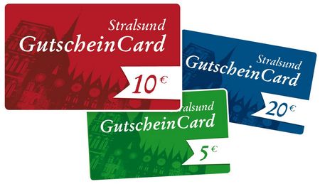 Abbildung der drei GutscheinCard-Varianten in grün, rot und blau